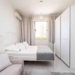 Apartamento Larissa - With Terrace And Partial Sea View