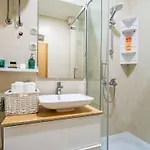 Larissa - With Terrace And Partial Sea View Apartamento