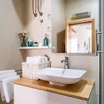 Larissa - With Terrace And Partial Sea View Apartamento *