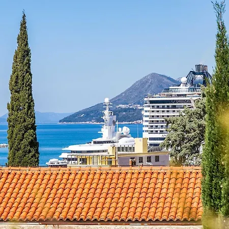 Larissa - With Terrace And Partial Sea View Apartament Dubrownik