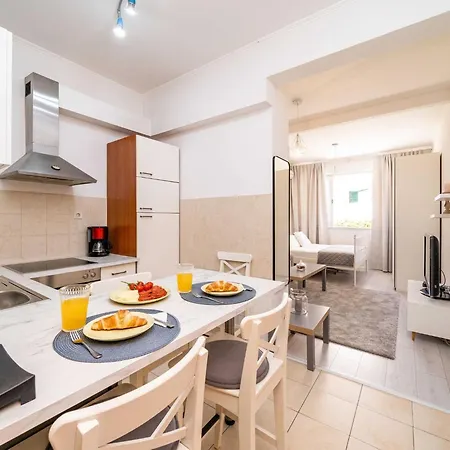 Larissa - With Terrace And Partial Sea View شقة *