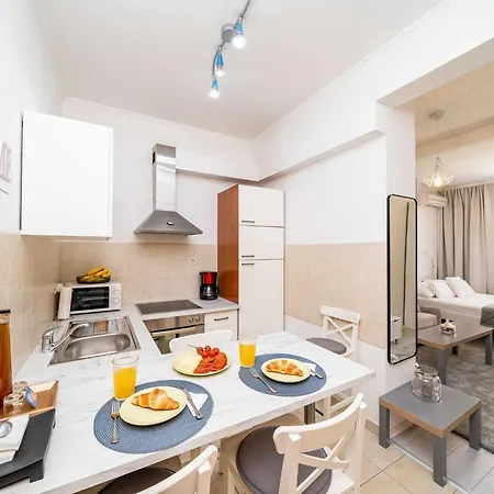 Larissa - With Terrace And Partial Sea View شقة *