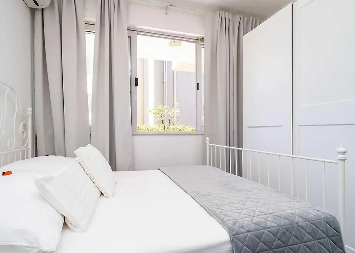 Apartmán Larissa - With Terrace And Partial Sea View *