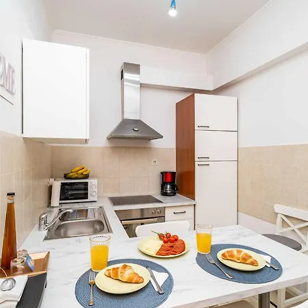 Larissa - With Terrace And Partial Sea View